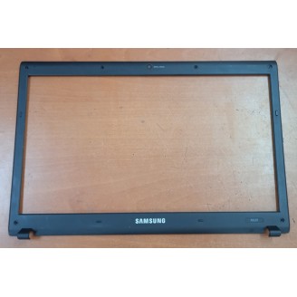 SAMSUNG R620 LCD BEZEL